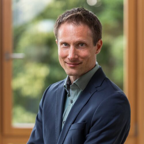 Dr. Maarten Volkers